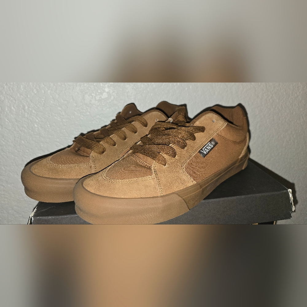 Vans Men's Tan Sneakers. New w/o box and tags